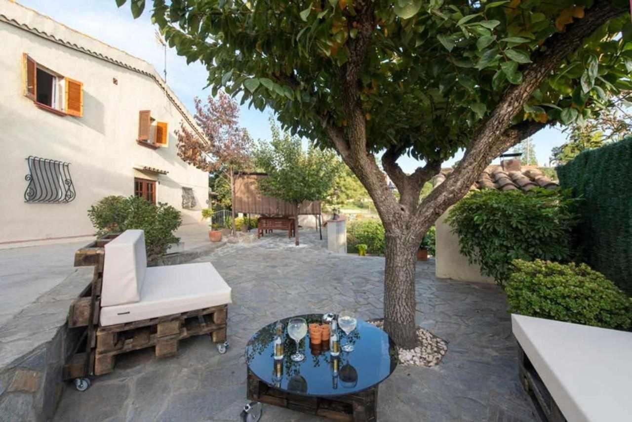 Masia Can Tramontana Guest House Tiana Екстериор снимка